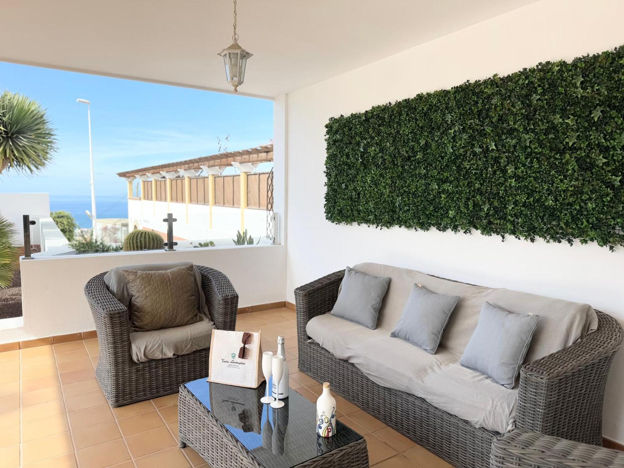 Villa Amorio A Spacious Modern Getaway With A Private Heated Pool & Sea Views Costa Adeje  Eksteriør bilde